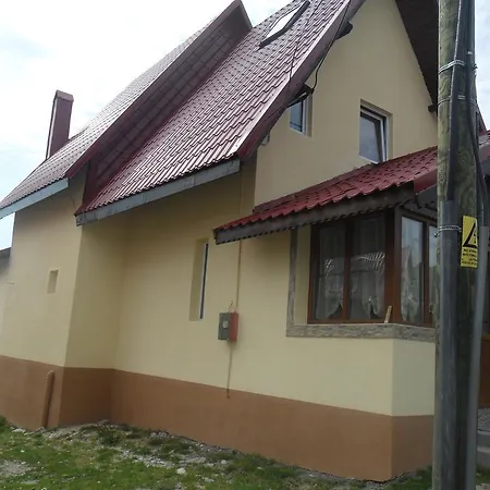 Konukevi Casa Daria *